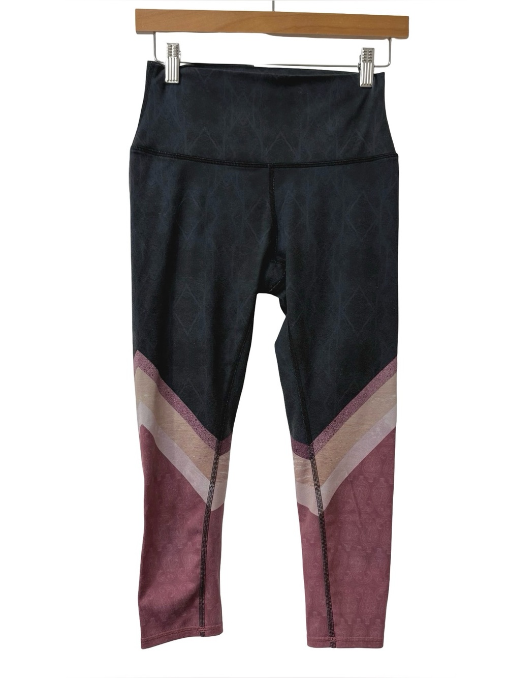 Alo Yoga Tree‎ Lace Airbrush Stripe Leggings Capri Size XS